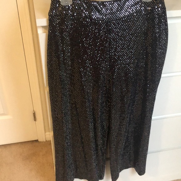 Sequinned  ankle length trousers. - Picture 2 of 2